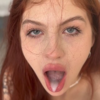 Молодую деваху активно затрахал, домашнее видео